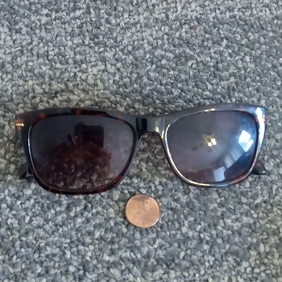 Oscar de la renta tortoise shell women sunglasses - Picture 7 of 7